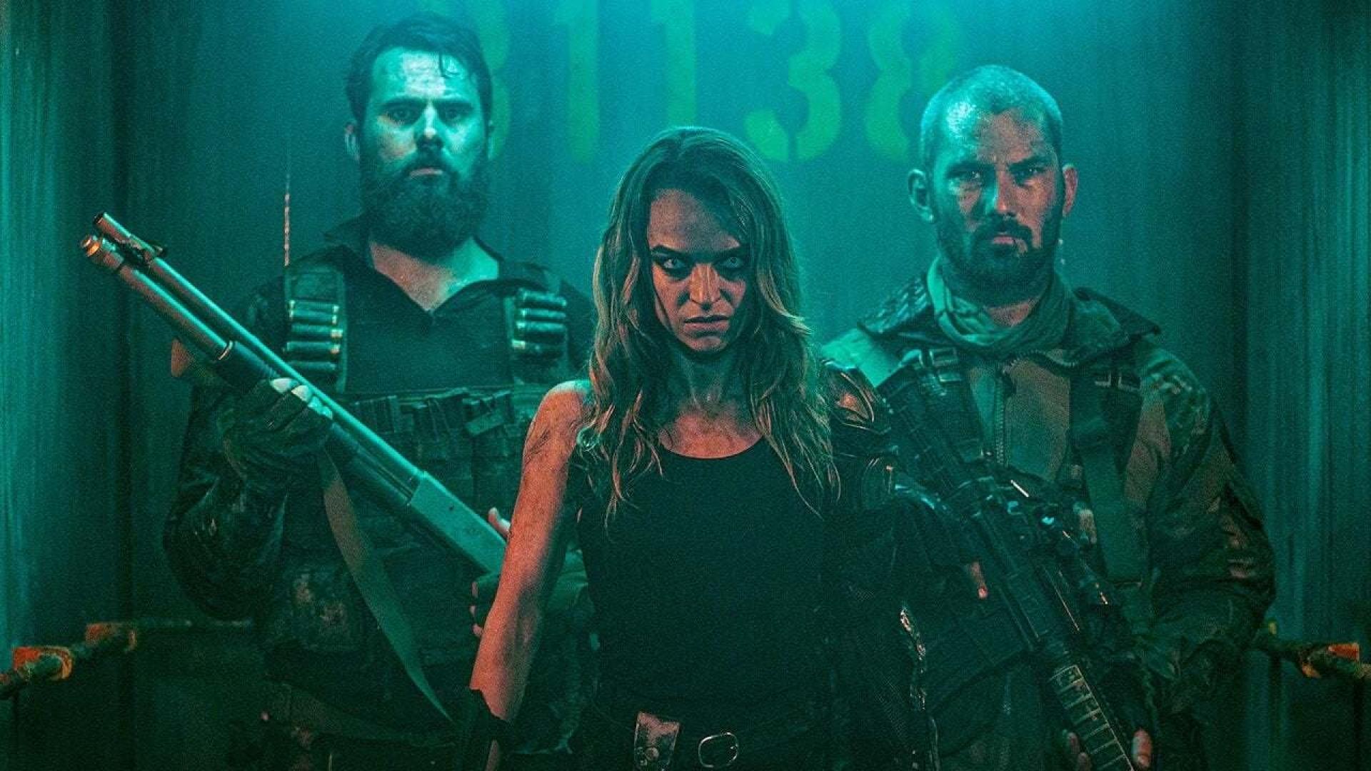 فیلم  Wyrmwood: Apocalypse 2021 با زیرنویس چسبیده