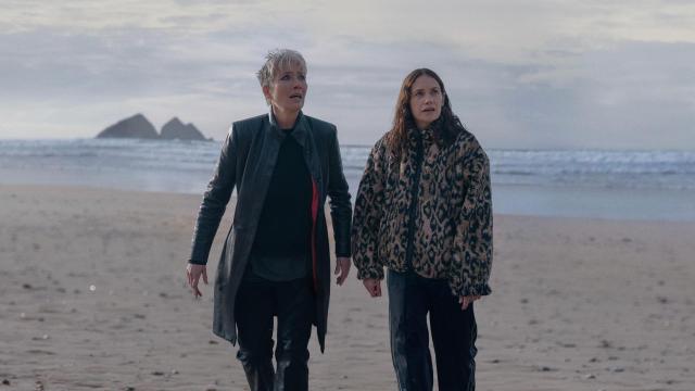 دانلود سریال Down Cemetery Road